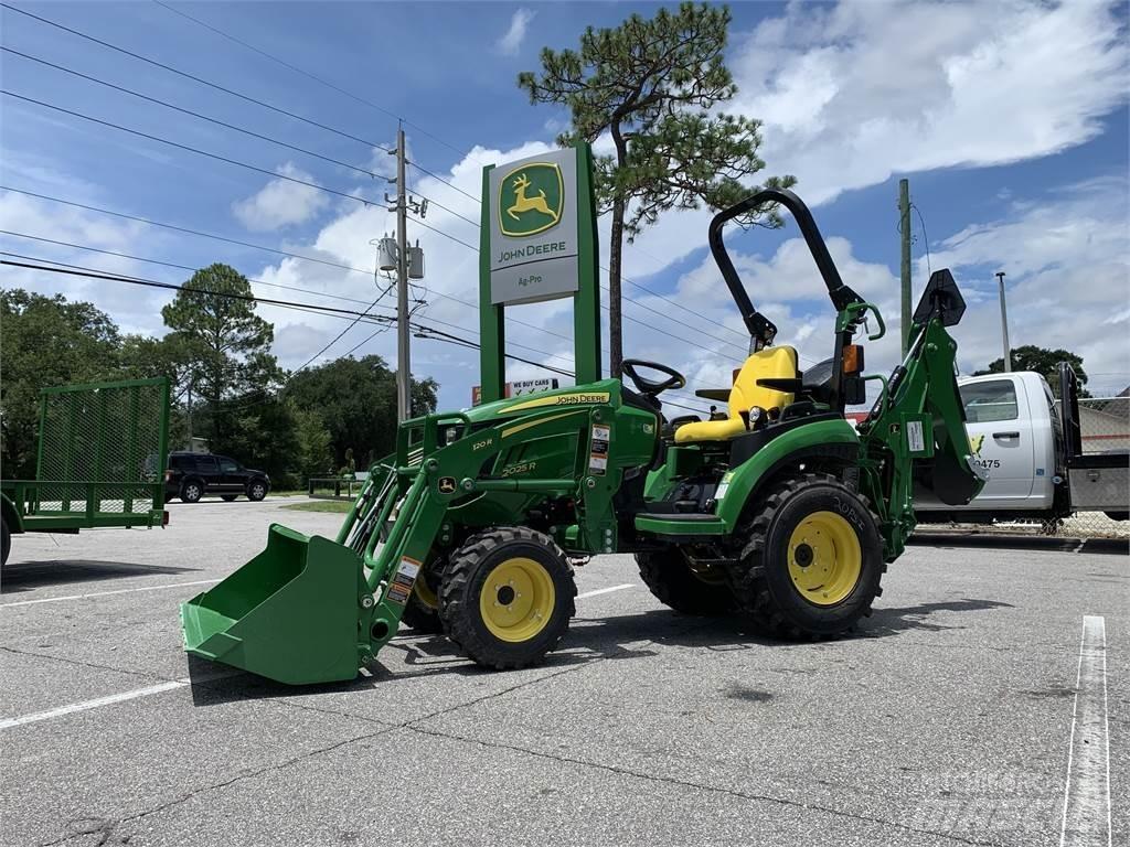 John Deere 2025R コンパクトトラクター