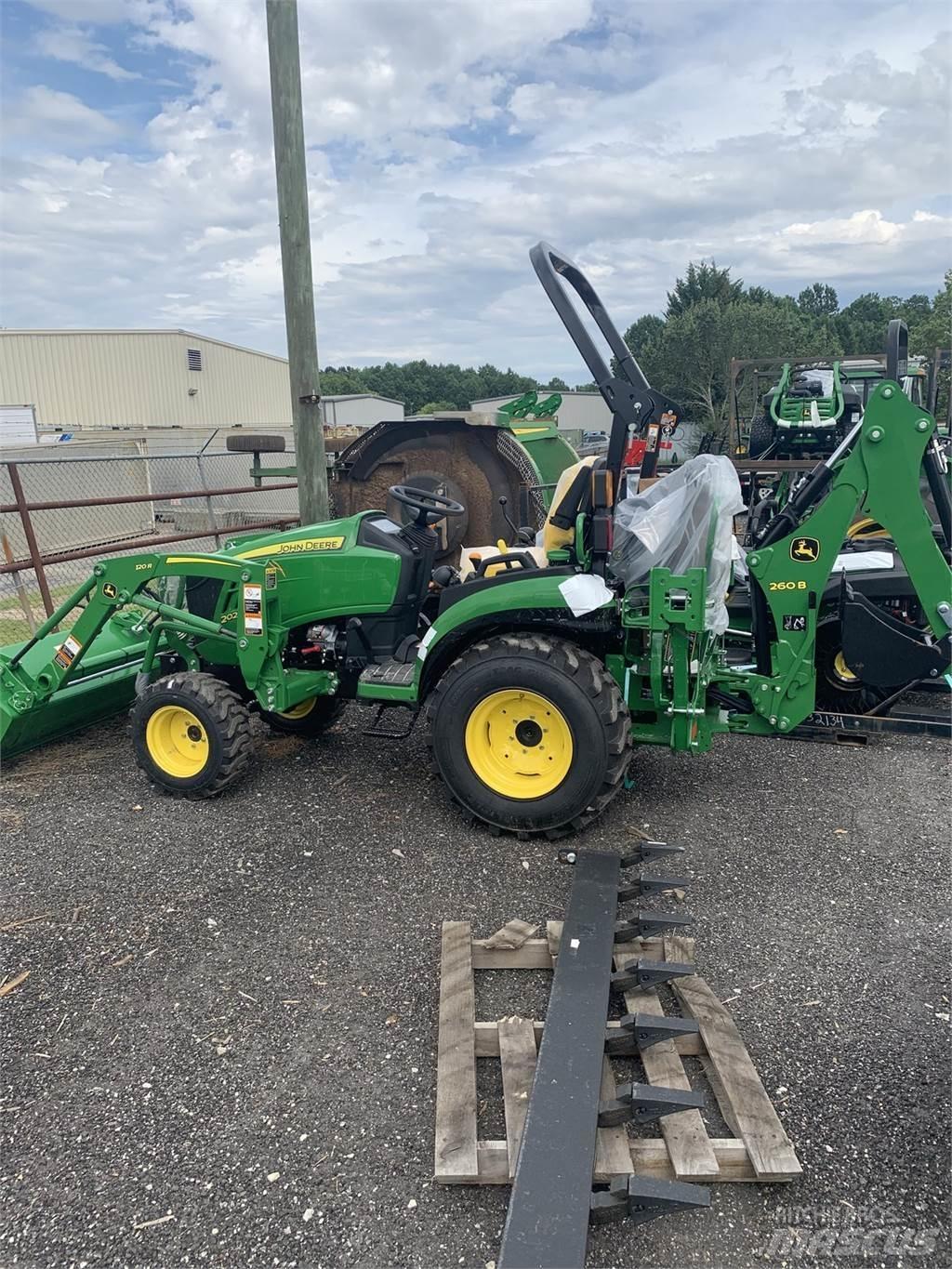 John Deere 2025R コンパクトトラクター