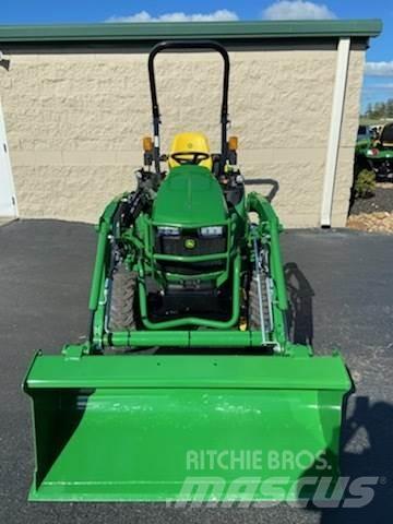 John Deere 2025R コンパクトトラクター