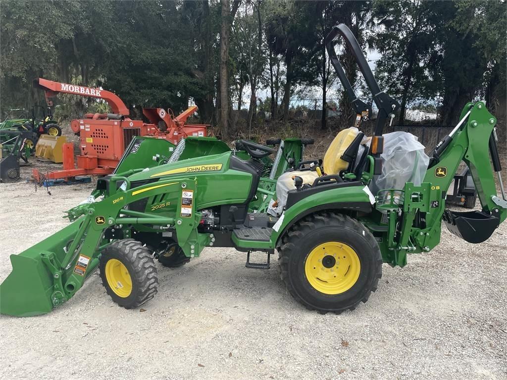 John Deere 2025R コンパクトトラクター
