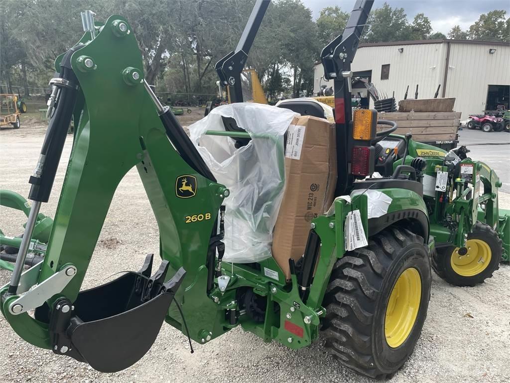 John Deere 2025R コンパクトトラクター