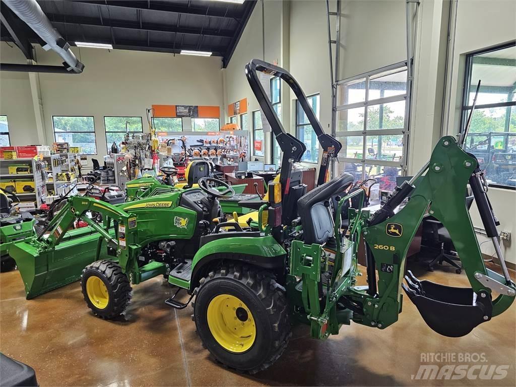 John Deere 2025R コンパクトトラクター