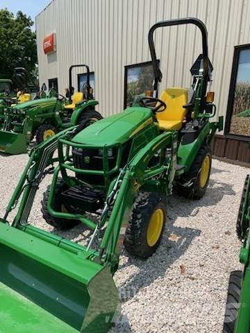 John Deere 2025R コンパクトトラクター
