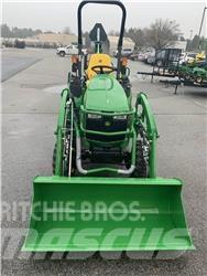 John Deere 2025R コンパクトトラクター