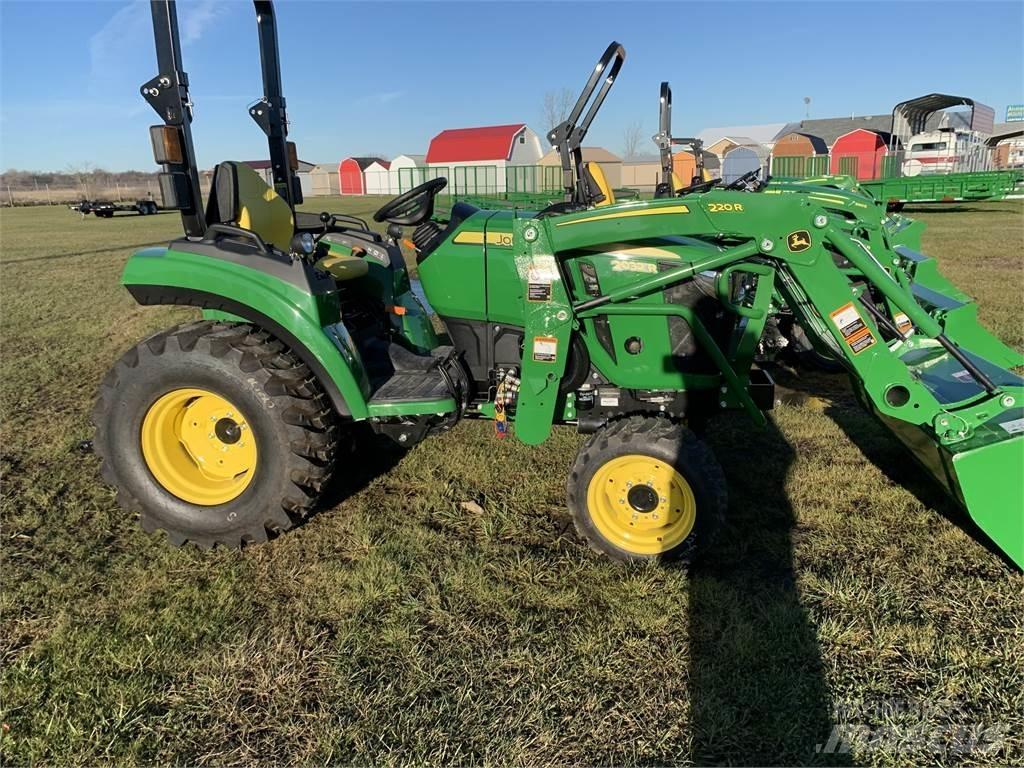 John Deere 2032R コンパクトトラクター