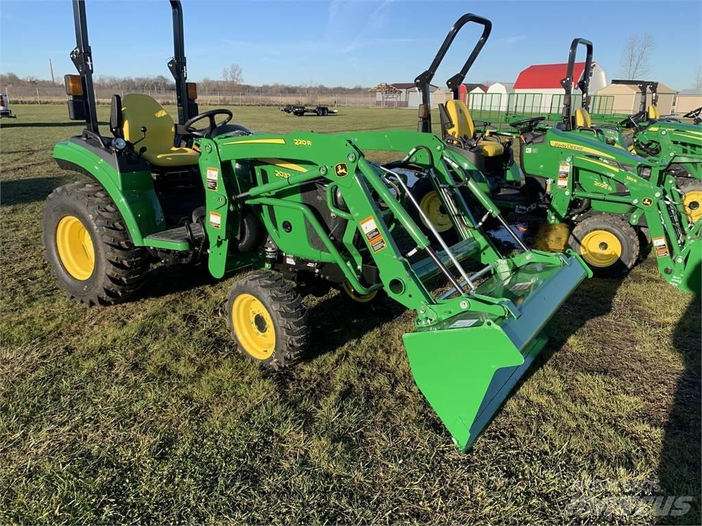 John Deere 2032R コンパクトトラクター