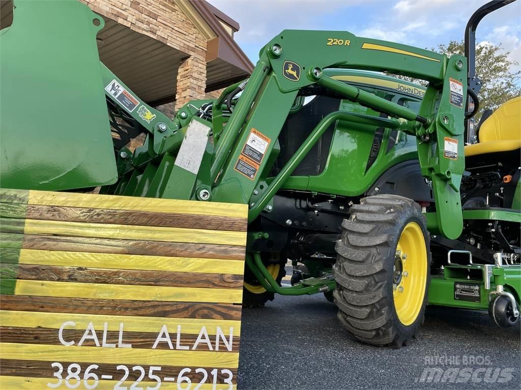 John Deere 2032R コンパクトトラクター