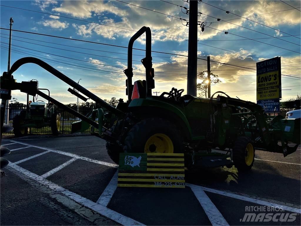 John Deere 2032R コンパクトトラクター