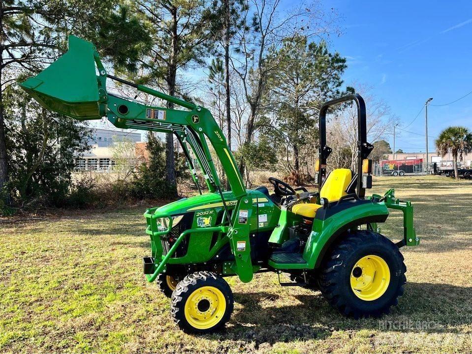 John Deere 2032R コンパクトトラクター