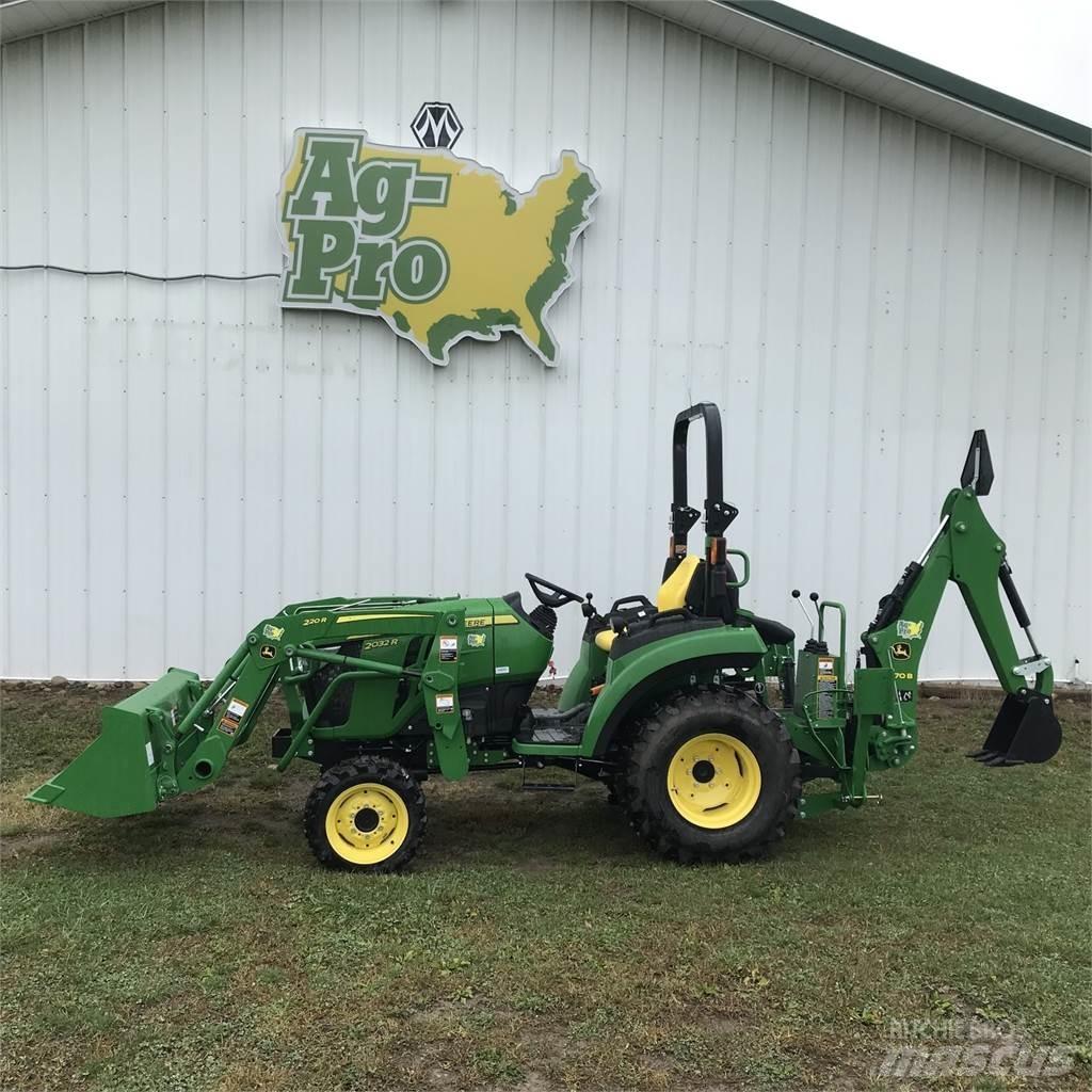John Deere 2032R コンパクトトラクター