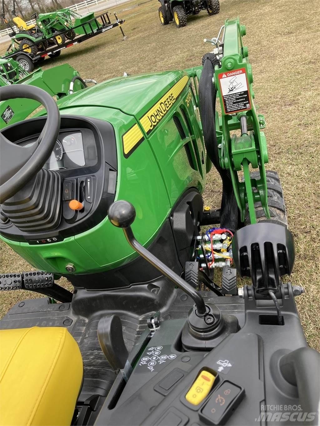 John Deere 2032R コンパクトトラクター