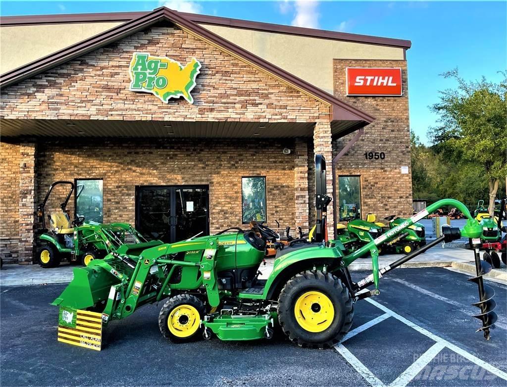 John Deere 2032R コンパクトトラクター