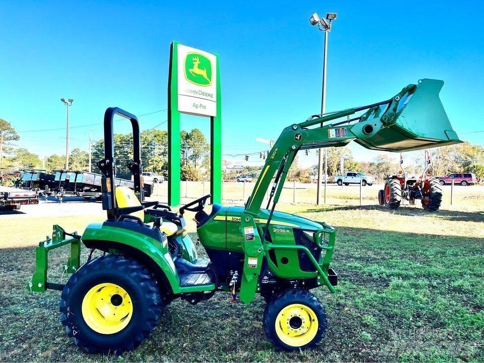 John Deere 2038R コンパクトトラクター