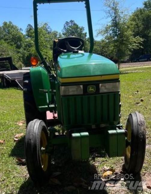 John Deere 3005 コンパクトトラクター