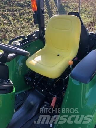 John Deere 3025E コンパクトトラクター