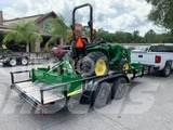 John Deere 3025E コンパクトトラクター