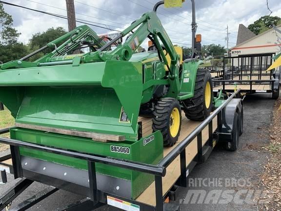 John Deere 3025E コンパクトトラクター