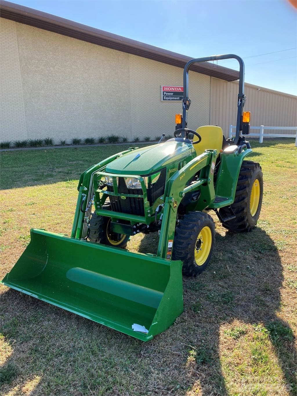 John Deere 3025E コンパクトトラクター