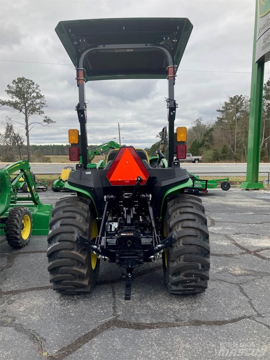John Deere 3025E コンパクトトラクター
