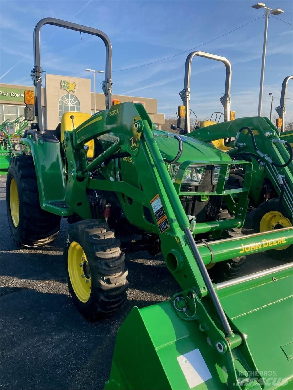 John Deere 3025E コンパクトトラクター