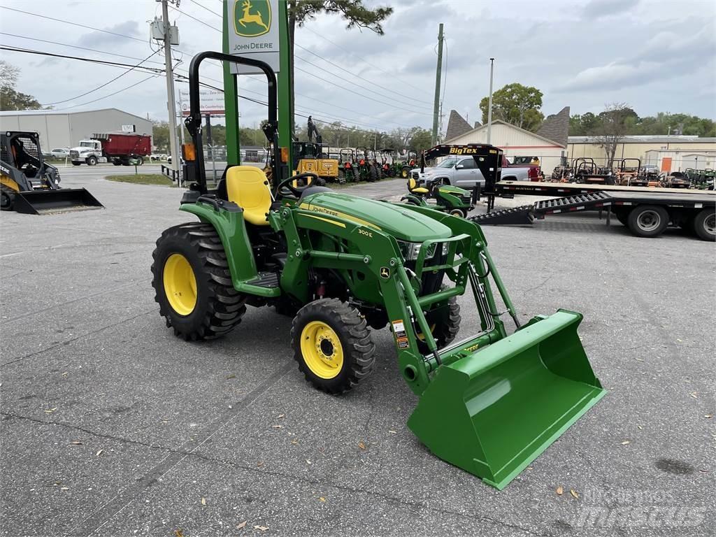 John Deere 3032E コンパクトトラクター