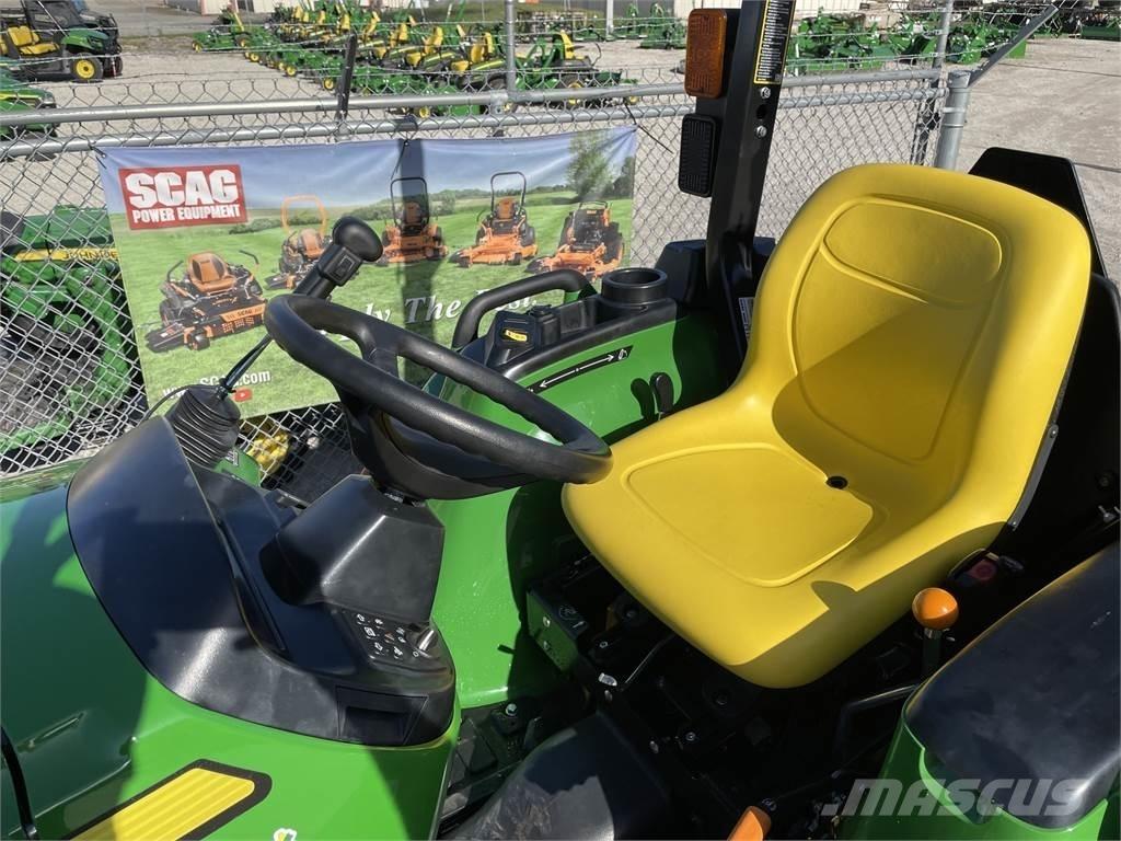 John Deere 3032E コンパクトトラクター