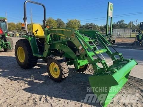 John Deere 3033R コンパクトトラクター