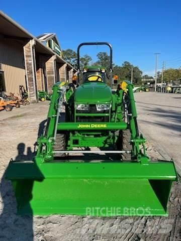 John Deere 3033R コンパクトトラクター