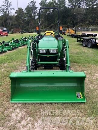 John Deere 3038E コンパクトトラクター