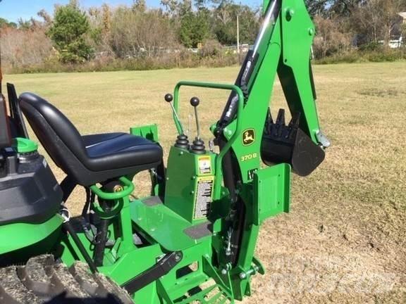 John Deere 3038E コンパクトトラクター