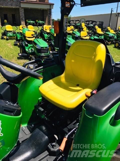John Deere 3038E コンパクトトラクター