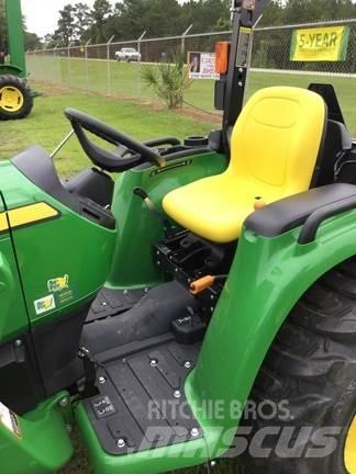 John Deere 3038E コンパクトトラクター