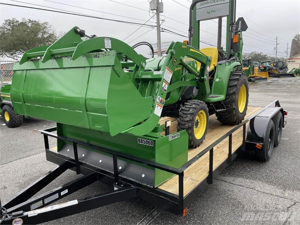 John Deere 3038E コンパクトトラクター