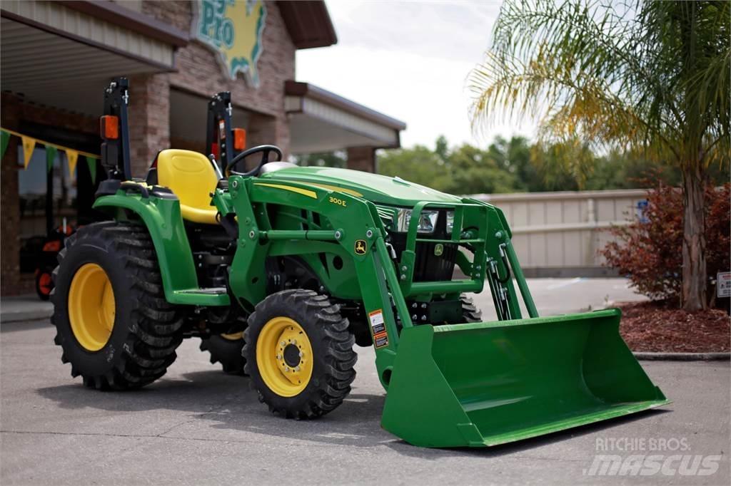 John Deere 3038E コンパクトトラクター