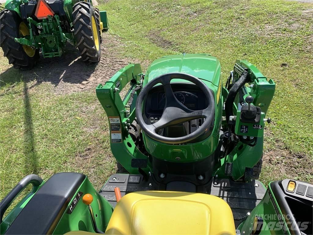 John Deere 3038E コンパクトトラクター