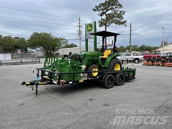 John Deere 3043D トラクター