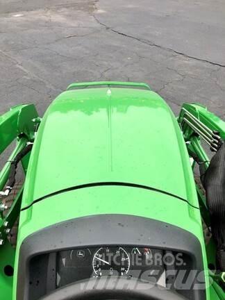John Deere 3043D トラクター