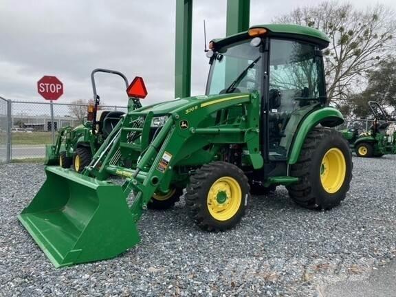 John Deere 3046R トラクター