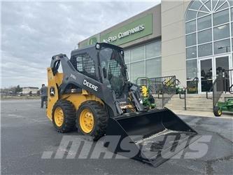 John Deere 318G スキッドステアローダー