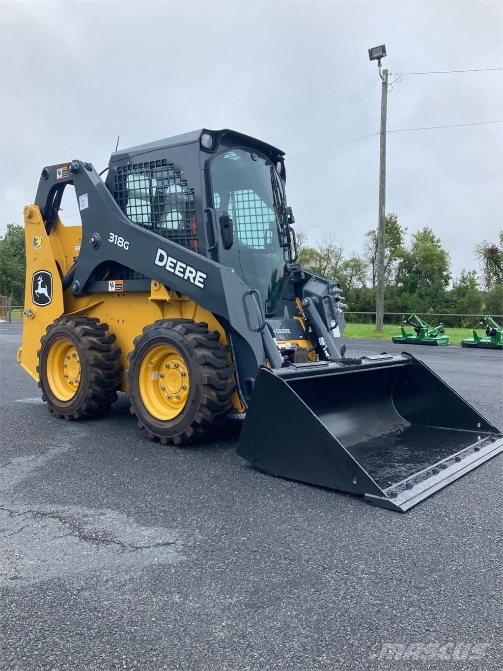 John Deere 318G スキッドステアローダー