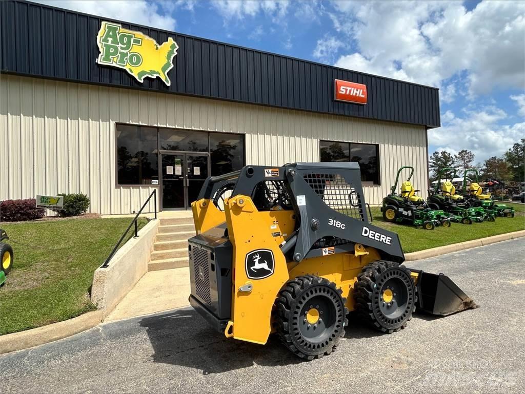 John Deere 318G スキッドステアローダー