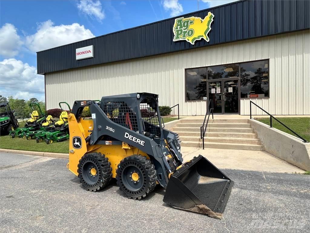 John Deere 318G スキッドステアローダー