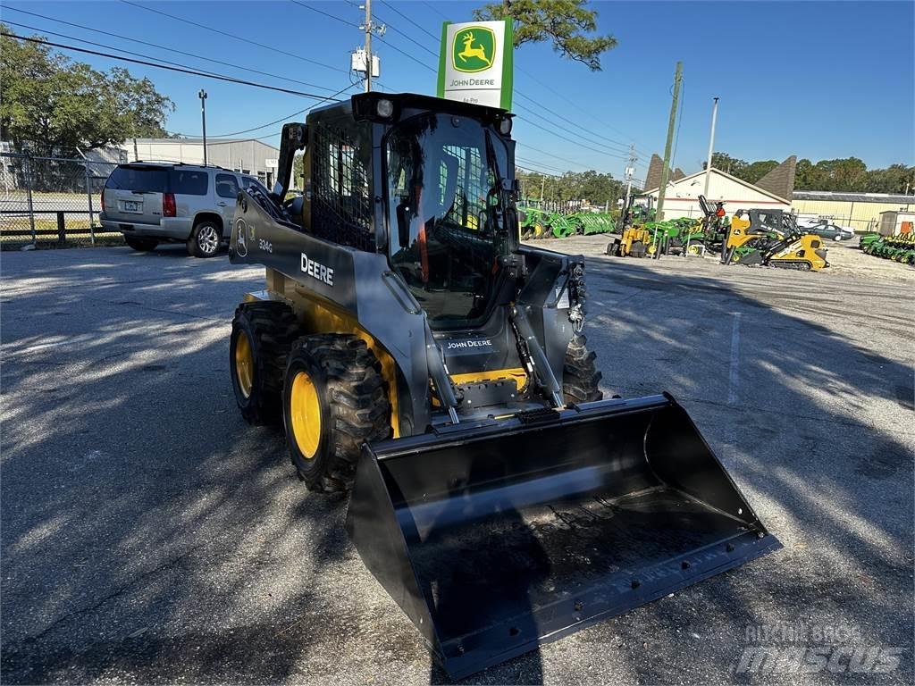 John Deere 324G スキッドステアローダー