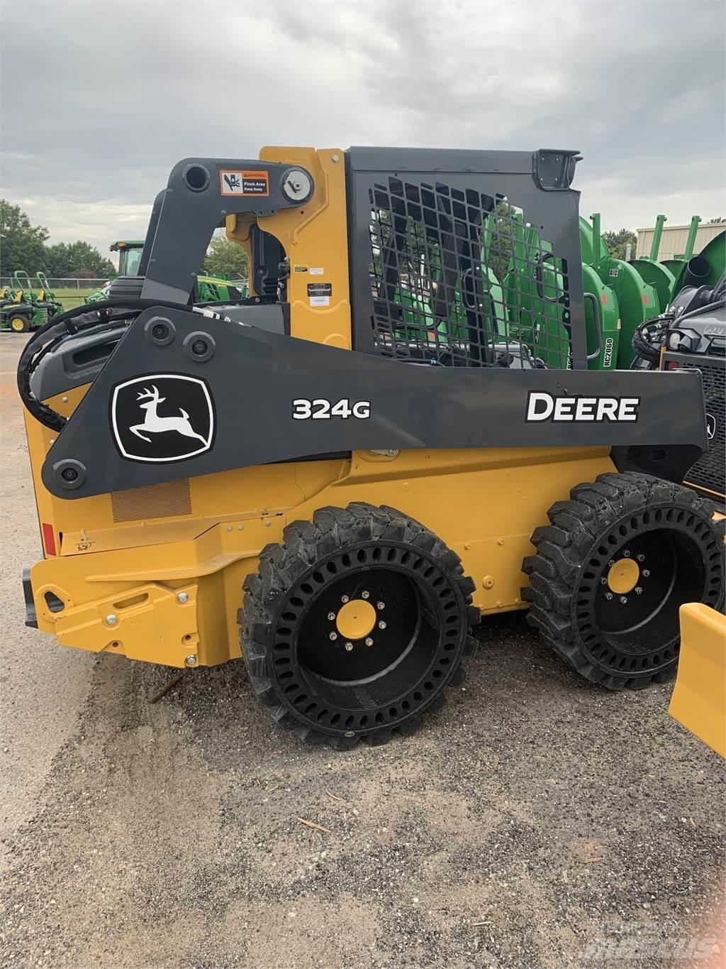 John Deere 324G スキッドステアローダー