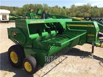 John Deere 348 スクエアベーラー