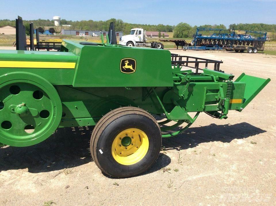 John Deere 348 スクエアベーラー