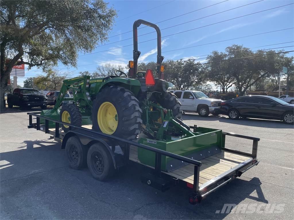 John Deere 4044M トラクター
