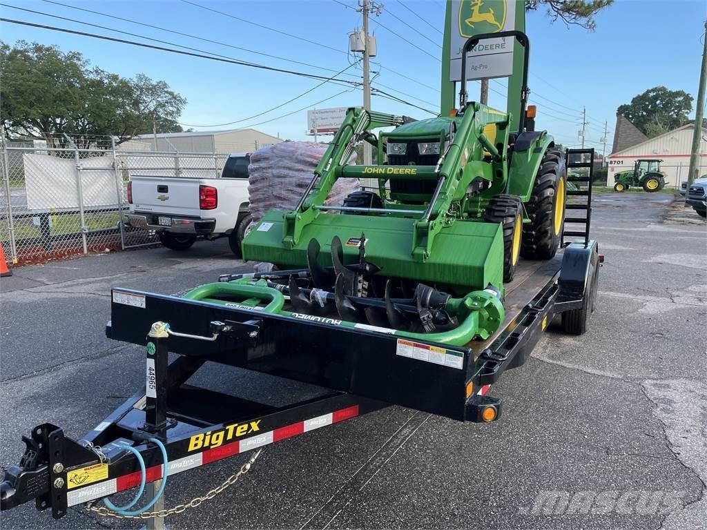 John Deere 4044M トラクター