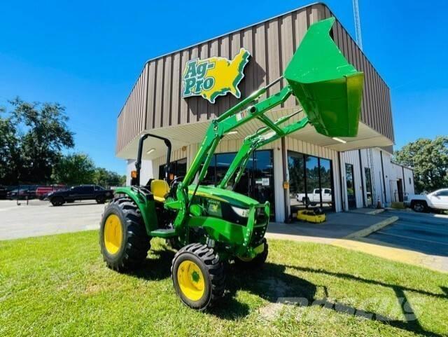 John Deere 4044M トラクター