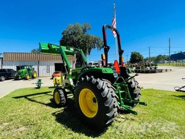 John Deere 4044M トラクター